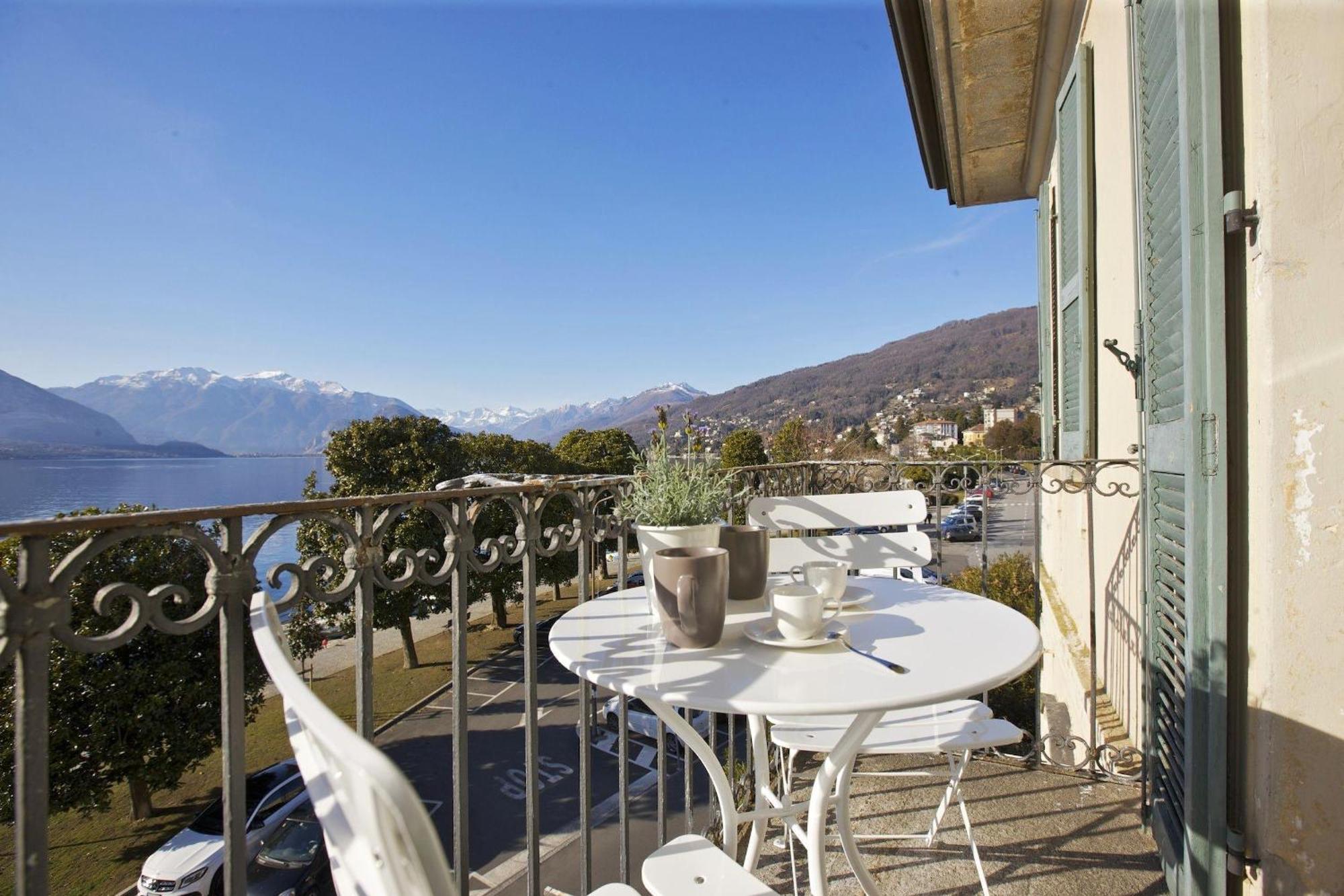Appartamenti Vista Isola ヴェルバーニア エクステリア 写真